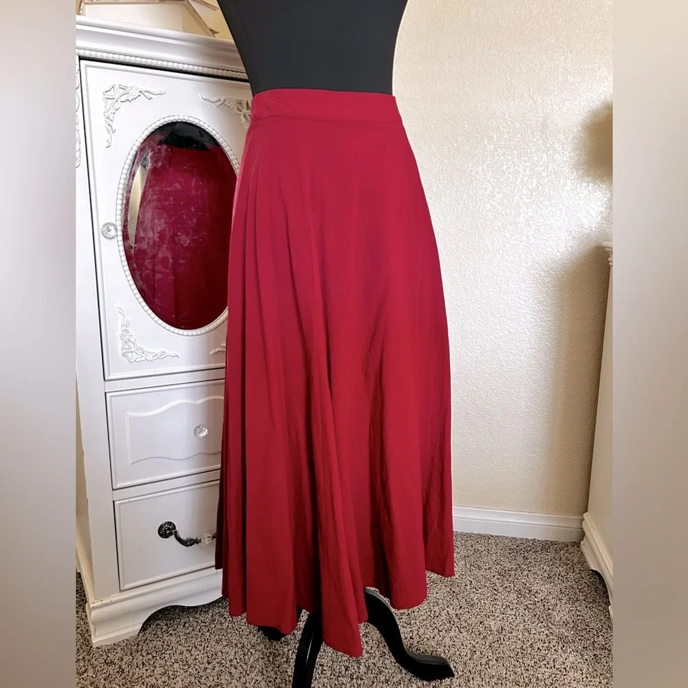 SHEIN Red Skirt - Picture 3 of 6